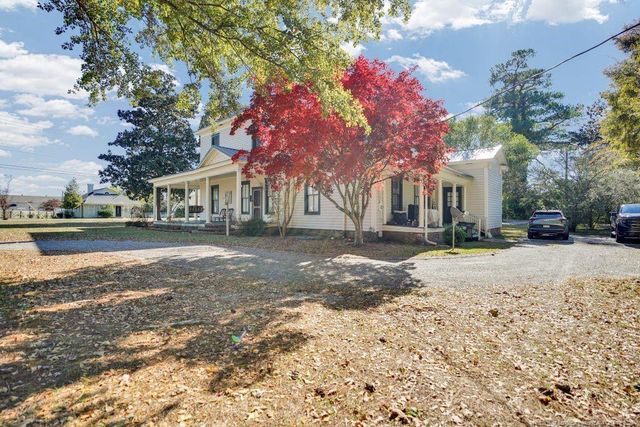 115 N Magnolia Street, Raeford, NC 28376