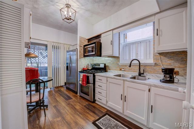 1211 Clara Ave. Avenue, St Louis, MO 63112