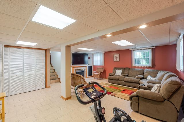 5361 Independence Avenue, Portage, IN 46368