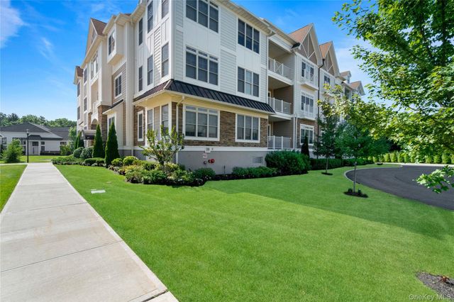 19303 Aspenwood Drive, Plainview, NY 11803
