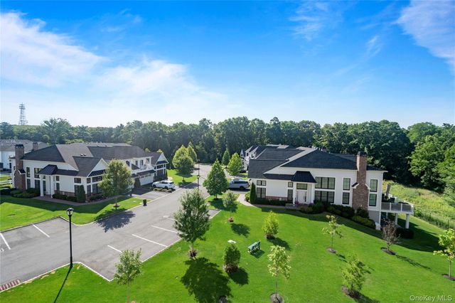 19303 Aspenwood Drive, Plainview, NY 11803
