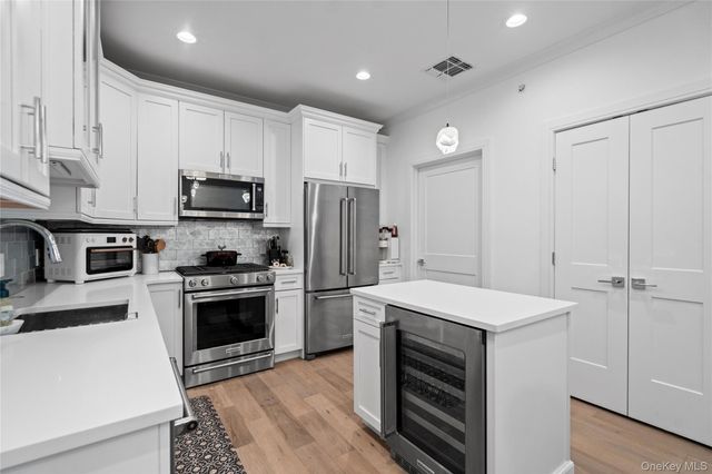 19303 Aspenwood Drive, Plainview, NY 11803