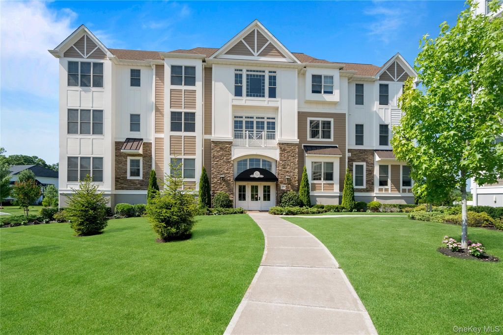 19303 Aspenwood Drive, Plainview, NY 11803