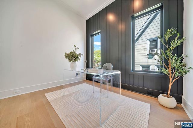 1077 Abbott Boulevard, Fort Lee, NJ 07024