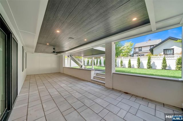 1077 Abbott Boulevard, Fort Lee, NJ 07024