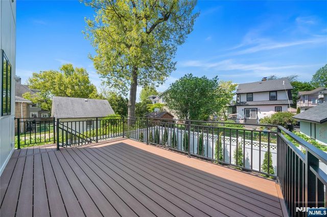 1077 Abbott Boulevard, Fort Lee, NJ 07024