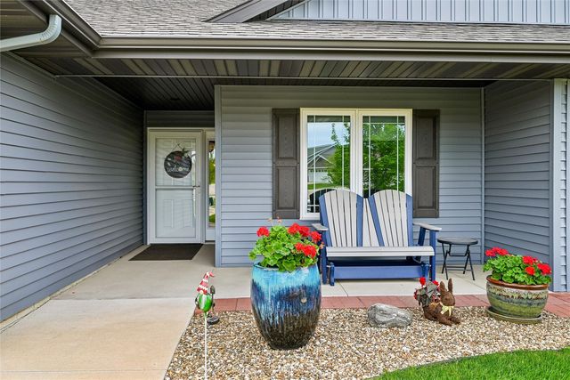 3615 Bluebird Drive SW, Cedar Rapids, IA 52404