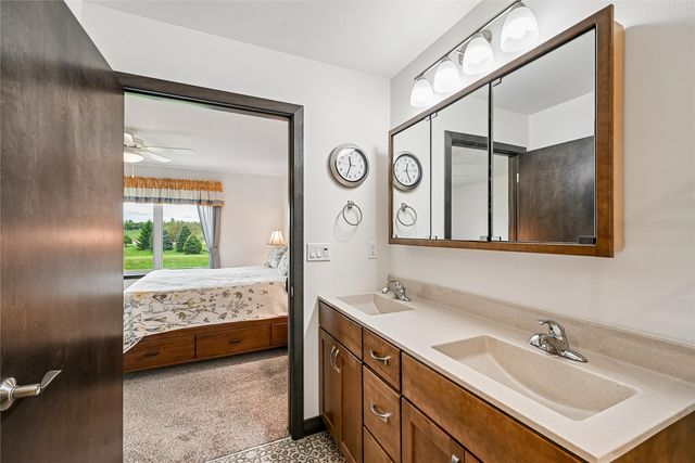 3615 Bluebird Drive SW, Cedar Rapids, IA 52404