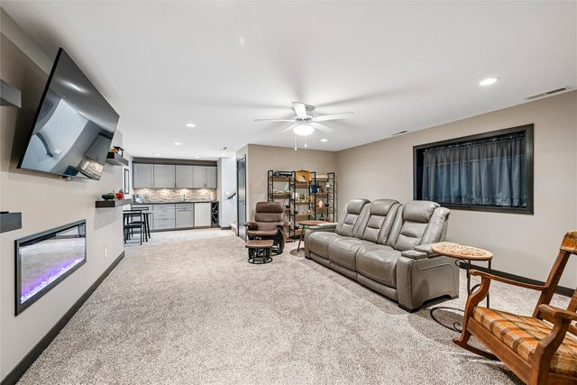 3615 Bluebird Drive SW, Cedar Rapids, IA 52404