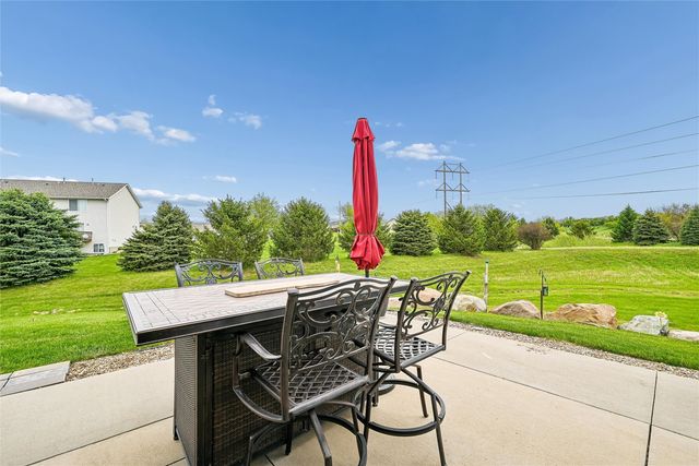 3615 Bluebird Drive SW, Cedar Rapids, IA 52404