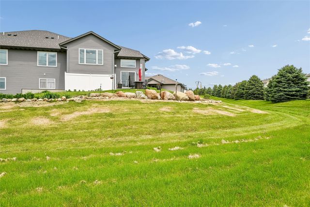 3615 Bluebird Drive SW, Cedar Rapids, IA 52404