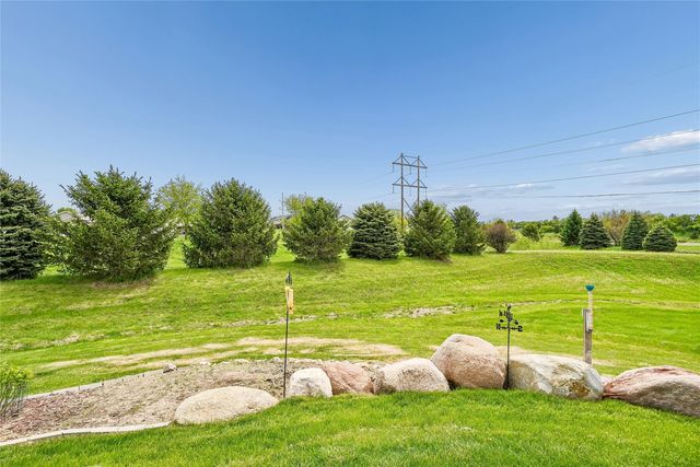 3615 Bluebird Drive SW, Cedar Rapids, IA 52404