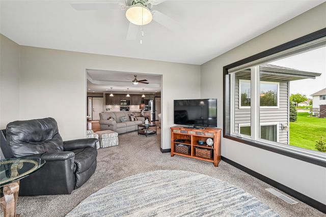 3615 Bluebird Drive SW, Cedar Rapids, IA 52404