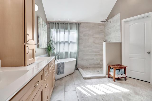 6215 Holly Hill Lane, West Chester, OH 45069
