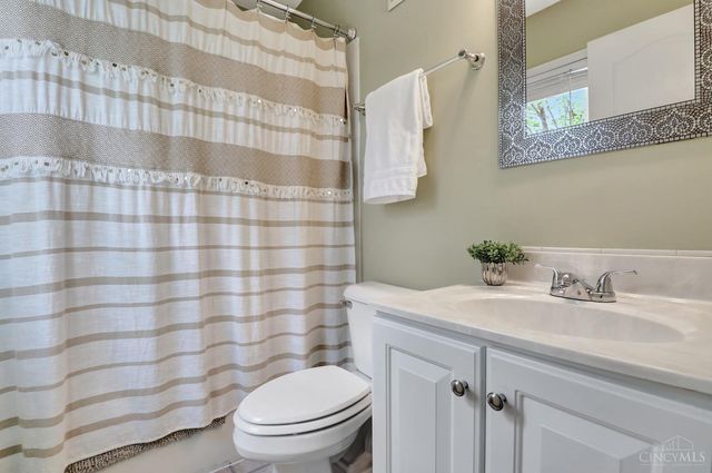 6215 Holly Hill Lane, West Chester, OH 45069