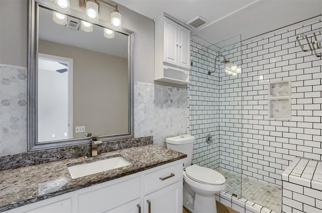 802 S 1st ST 206, Austin, TX 78704