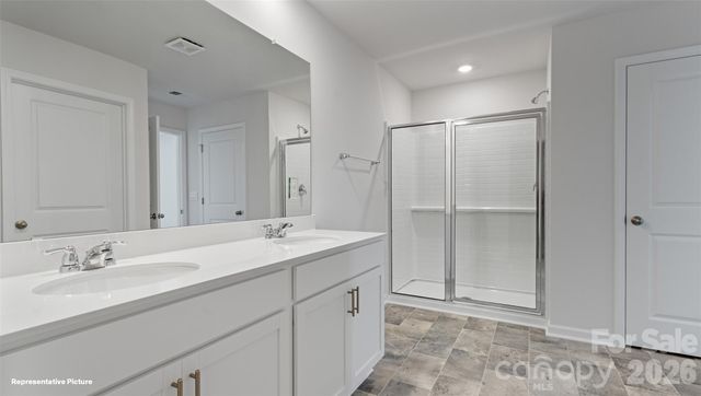 643 13th Avenue Drive NE, Hickory, NC 28601