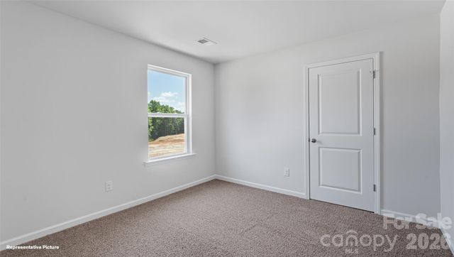 643 13th Avenue Drive NE, Hickory, NC 28601