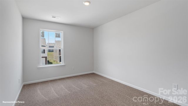 643 13th Avenue Drive NE, Hickory, NC 28601