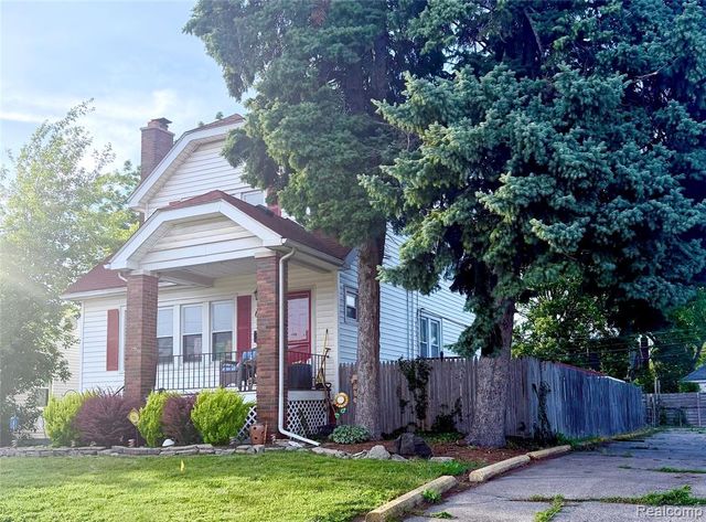 617 E Bennett Avenue, Ferndale, MI 48220