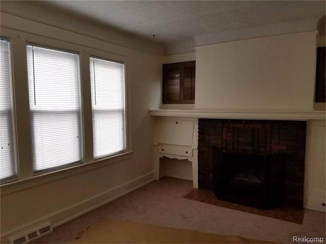617 E Bennett Avenue, Ferndale, MI 48220