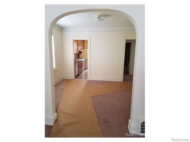 617 E Bennett Avenue, Ferndale, MI 48220