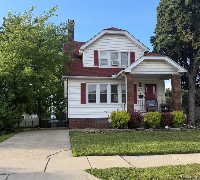 617 E Bennett Avenue, Ferndale, MI 48220