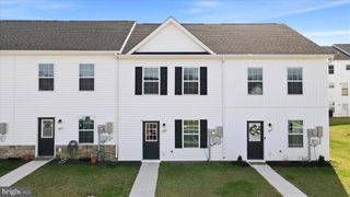 208 WHITE VIOLET WAY, Kearneysville, WV 25430