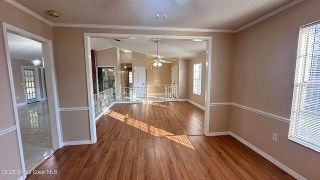 301 Nesbitt Street NE, Palm Bay, FL 32907