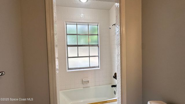 301 Nesbitt Street NE, Palm Bay, FL 32907