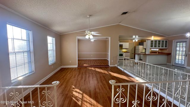 301 Nesbitt Street NE, Palm Bay, FL 32907