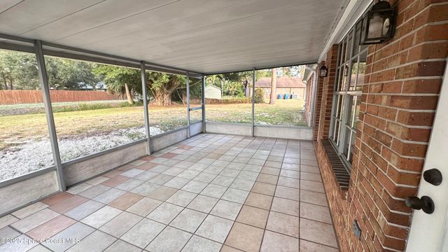 301 Nesbitt Street NE, Palm Bay, FL 32907