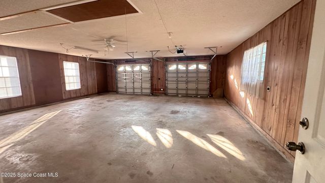 301 Nesbitt Street NE, Palm Bay, FL 32907