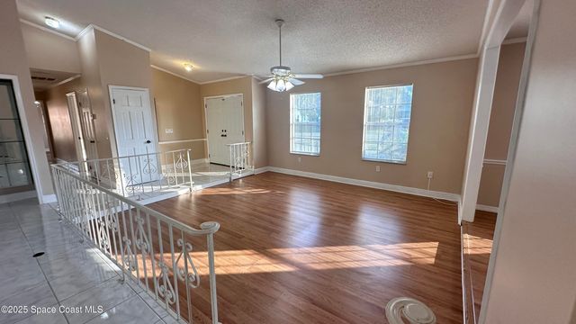 301 Nesbitt Street NE, Palm Bay, FL 32907