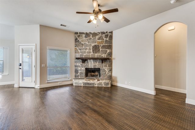 1606 De Berry Lane, Princeton, TX 75407