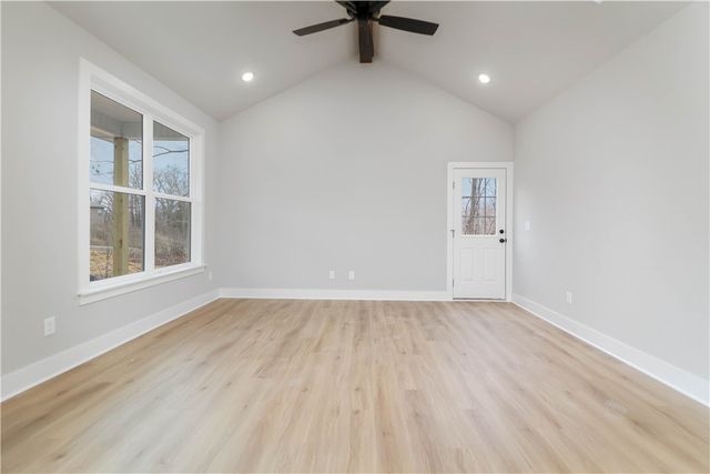 15 Whithorn Drive, Bella Vista, AR 72715