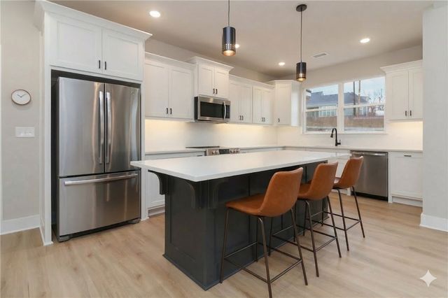 15 Whithorn Drive, Bella Vista, AR 72715