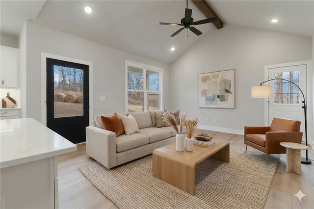 15 Whithorn Drive, Bella Vista, AR 72715