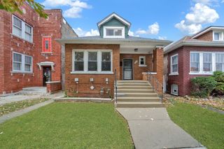 6620 S Richmond Street, Chicago, IL 60629