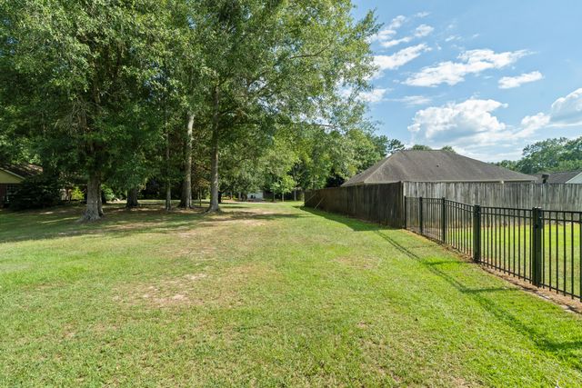 348 Cameron, Hattiesburg, MS 39402