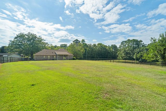 348 Cameron, Hattiesburg, MS 39402