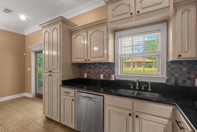 348 Cameron, Hattiesburg, MS 39402