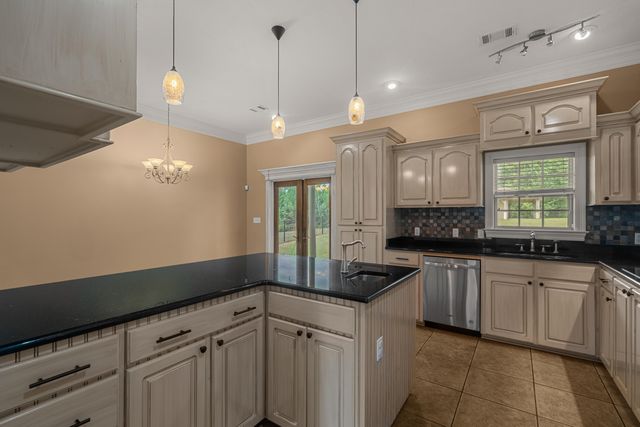 348 Cameron, Hattiesburg, MS 39402