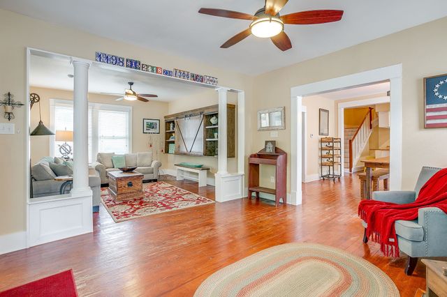 1968 Alston Avenue, Fort Worth, TX 76110