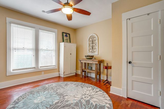 1968 Alston Avenue, Fort Worth, TX 76110