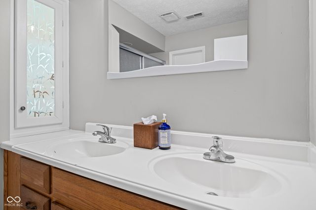 640 Blossom Drive, Avon, IN 46123