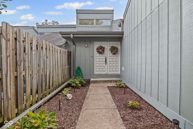 640 Blossom Drive, Avon, IN 46123