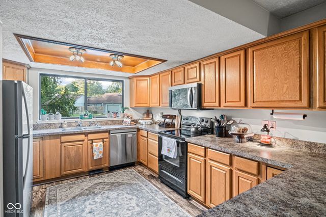 640 Blossom Drive, Avon, IN 46123