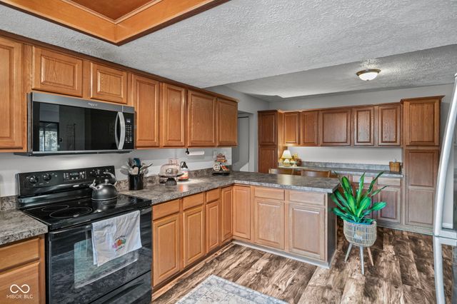 640 Blossom Drive, Avon, IN 46123