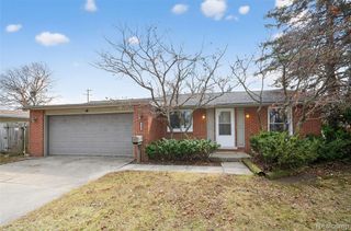 18499 Kesh Street, Southfield, MI 48076